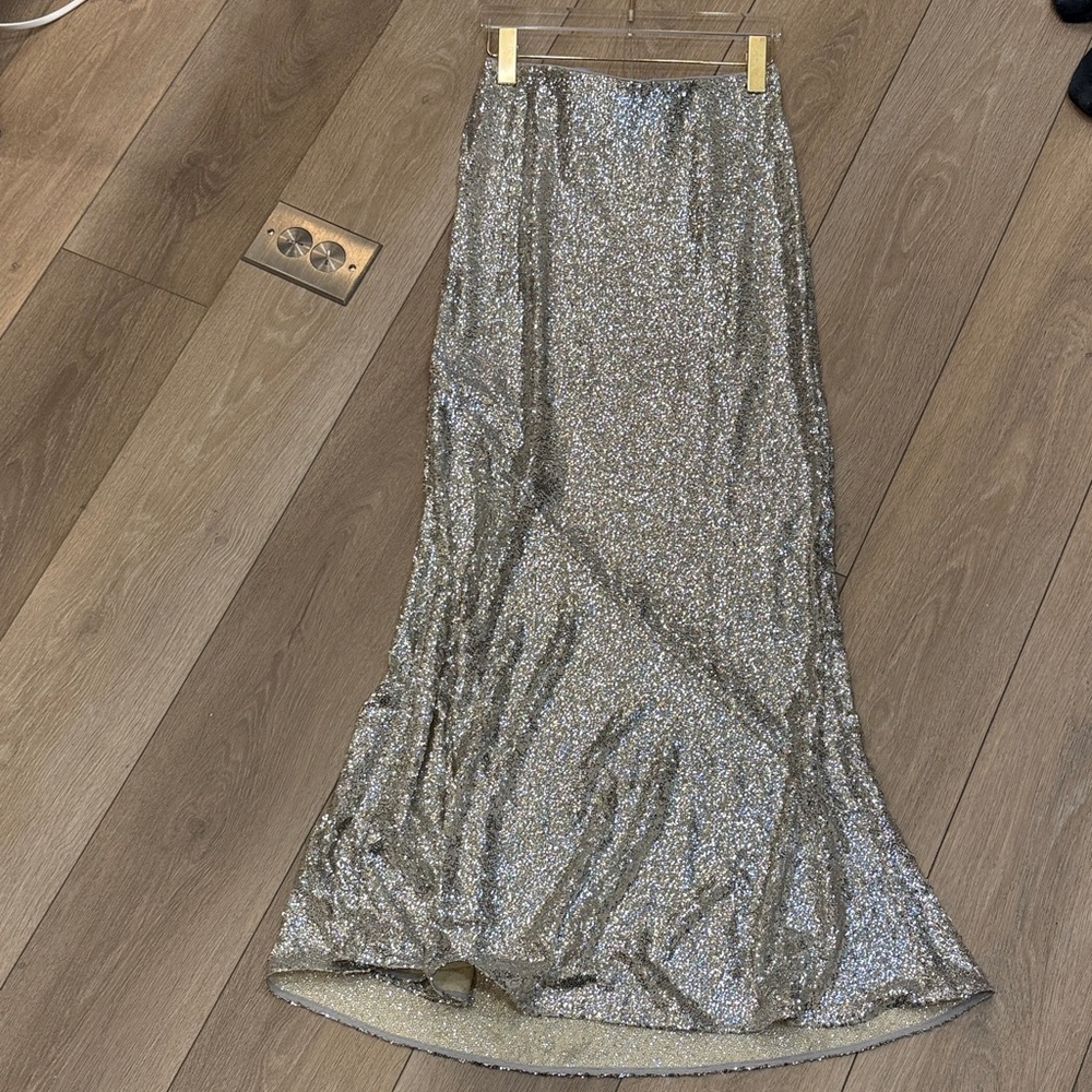 NWT Silver Sequin Skirt